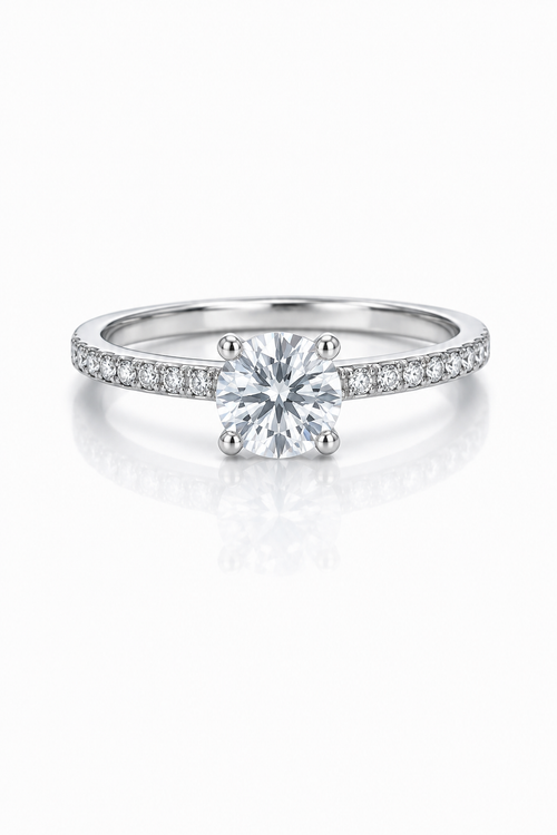 Classy band ring