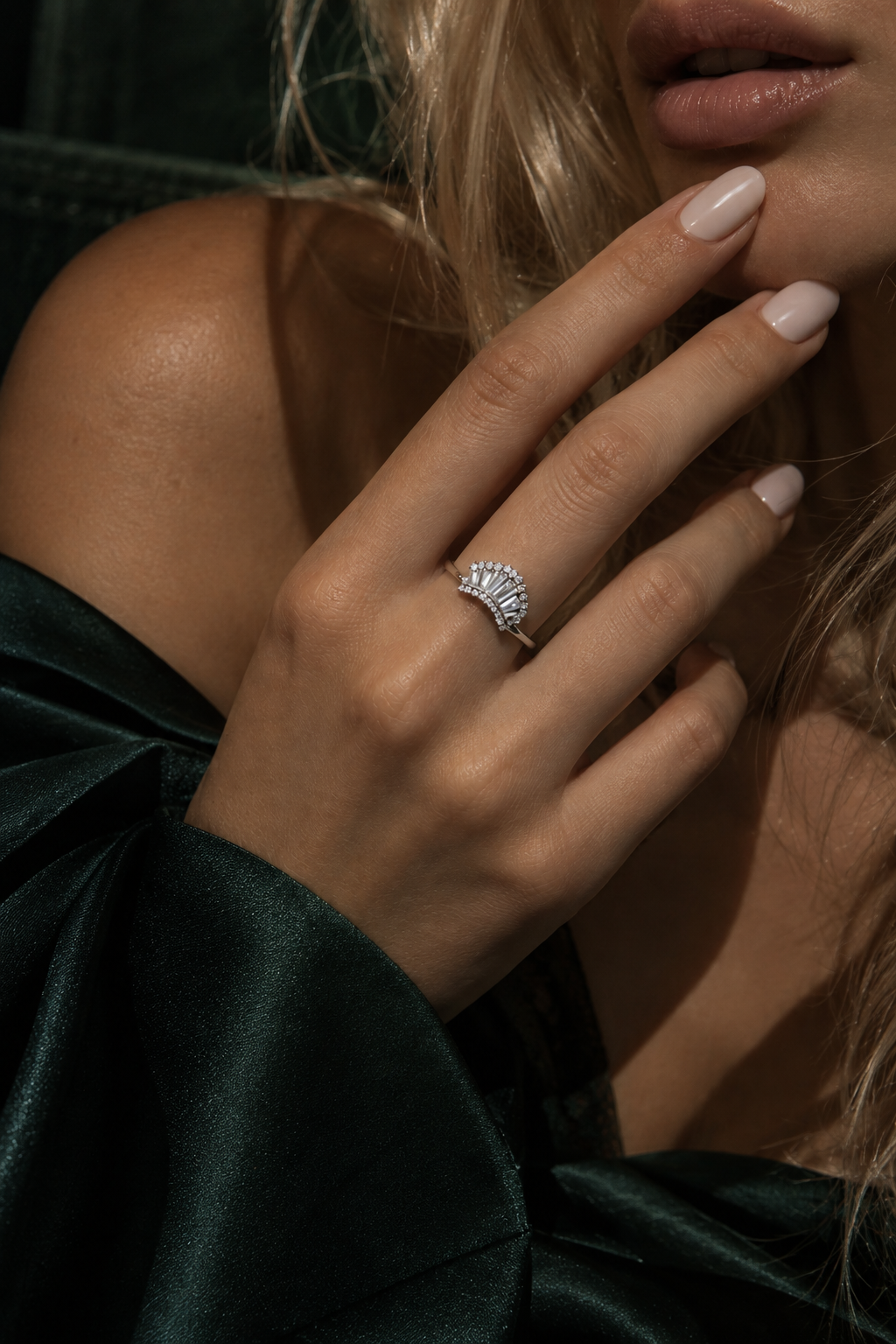 Tiara Ring